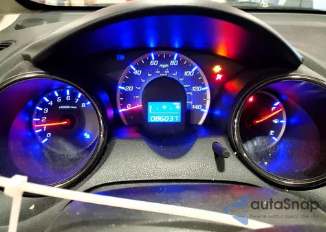 2013 Honda Fit Sport z USA, uszkodzony, nr VIN JHMGE8H52DC070178